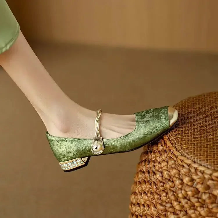 Naila | Orthopedic Crownleaf Pumps